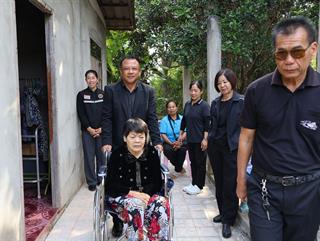 23.12.68  ลงพื้นที่มอบอุปกรณ์ช่วยคนพิการ ประเภท รถเข็นนั่ง (Wheelchair) จำนวน 5 ราย เเละที่นอน จำนวน 1 ราย ทั้งนี้ไ้ด้รับความอนุเคราะห์อุปกรณ์ช่วยคนพิการ ประเภท รถเข็นนั่ง (Wheelchair)