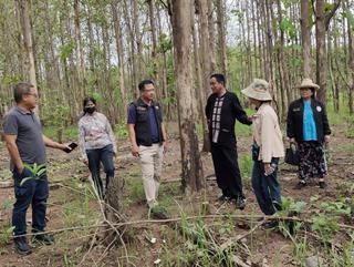 14.05.69 ลงพื้นที่สำรวจเส้นทางเพื่อขยายเส้นทางใหม่ โดยเชื่อมต่อทางมายังป่าสุสานบ้านเเม่กาโทกหวาก